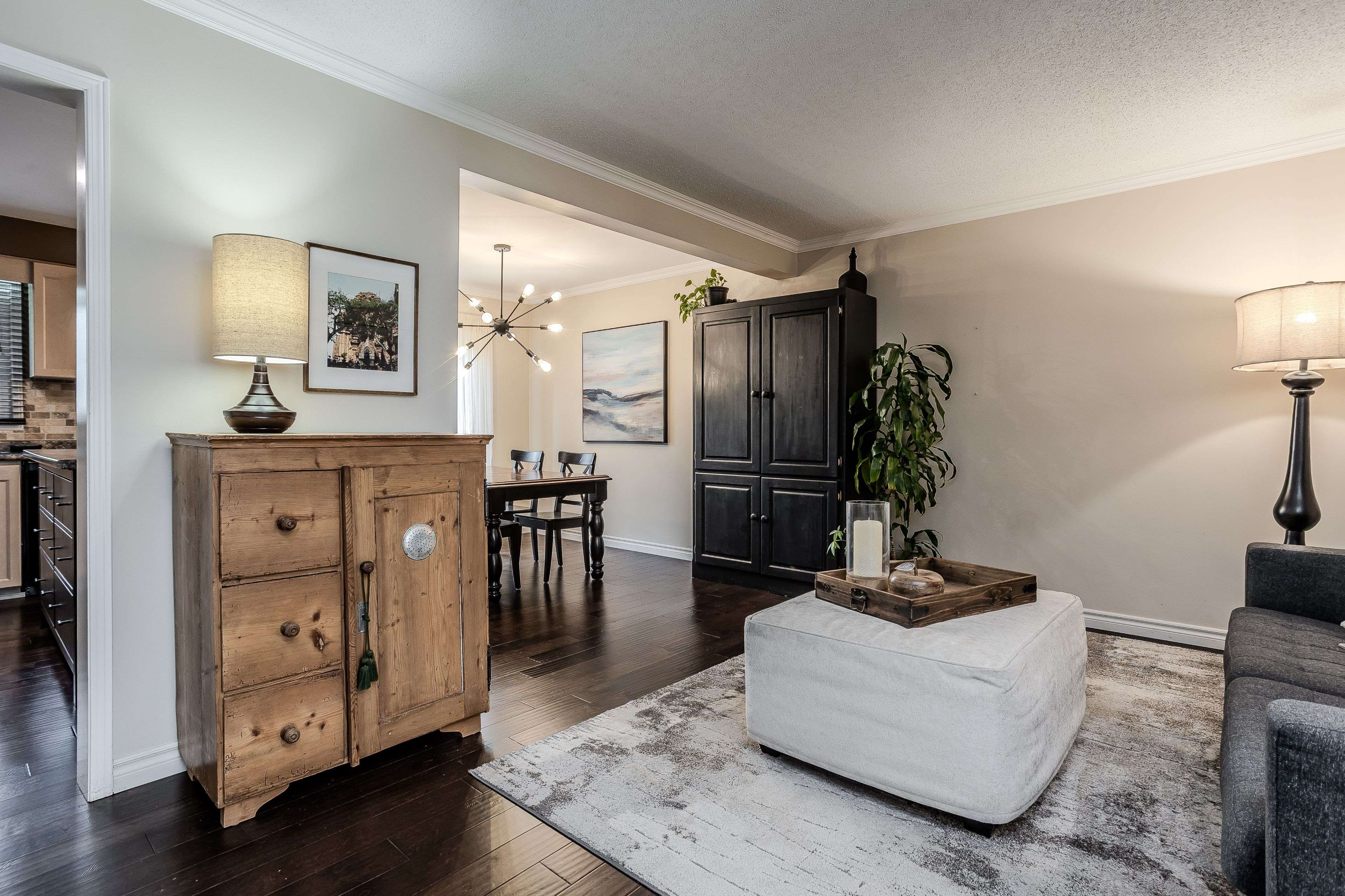Burlington, ON L7M 4H6,2022 Atkinson DR #10