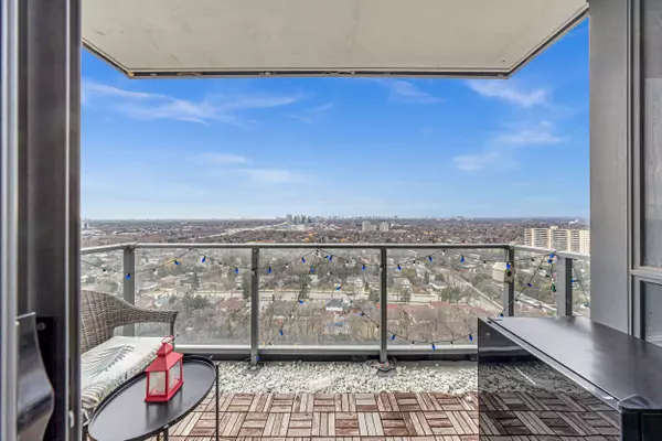 Toronto C15, ON M2J 0E3,50 Forest Manor RD #1702