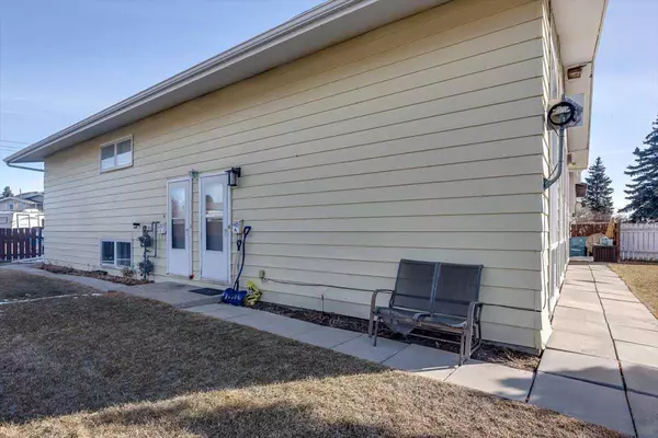 Red Deer, AB T4P 1C8,5846 71 ST