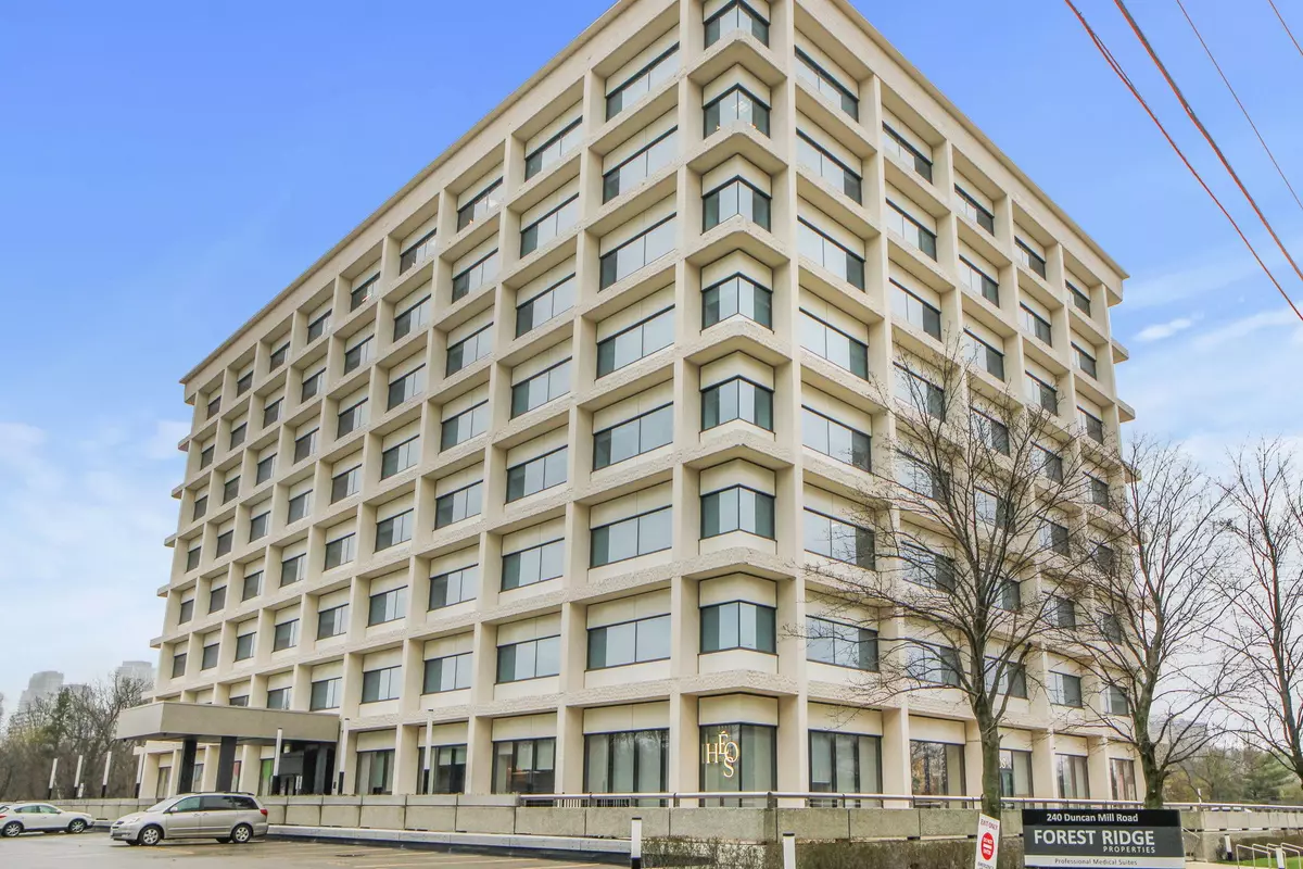 Toronto C12, ON M3B 3S6,240 Duncan Mills RD #305 - 2 rooms