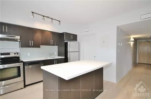 Glebe - Ottawa East And Area, ON K1S 3W8,1014 Bank ST N #508