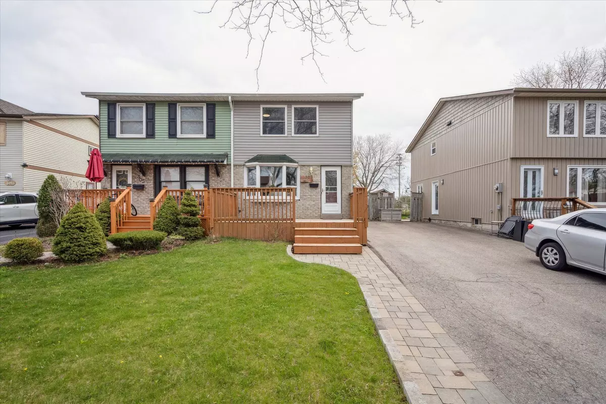 Oshawa, ON L1J 6X9,307 Shamrock CT