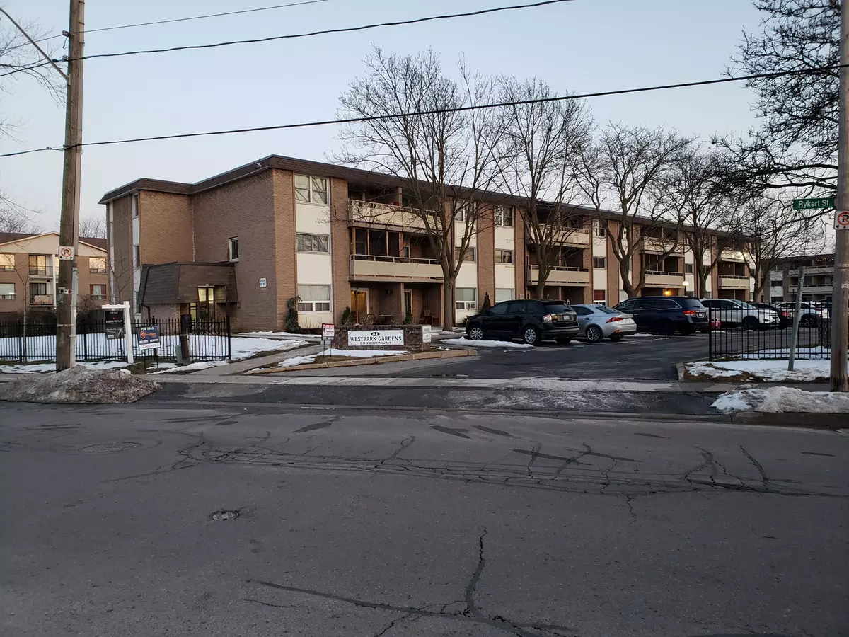 St. Catharines, ON L2S 3A4,41 RYKERT ST #206