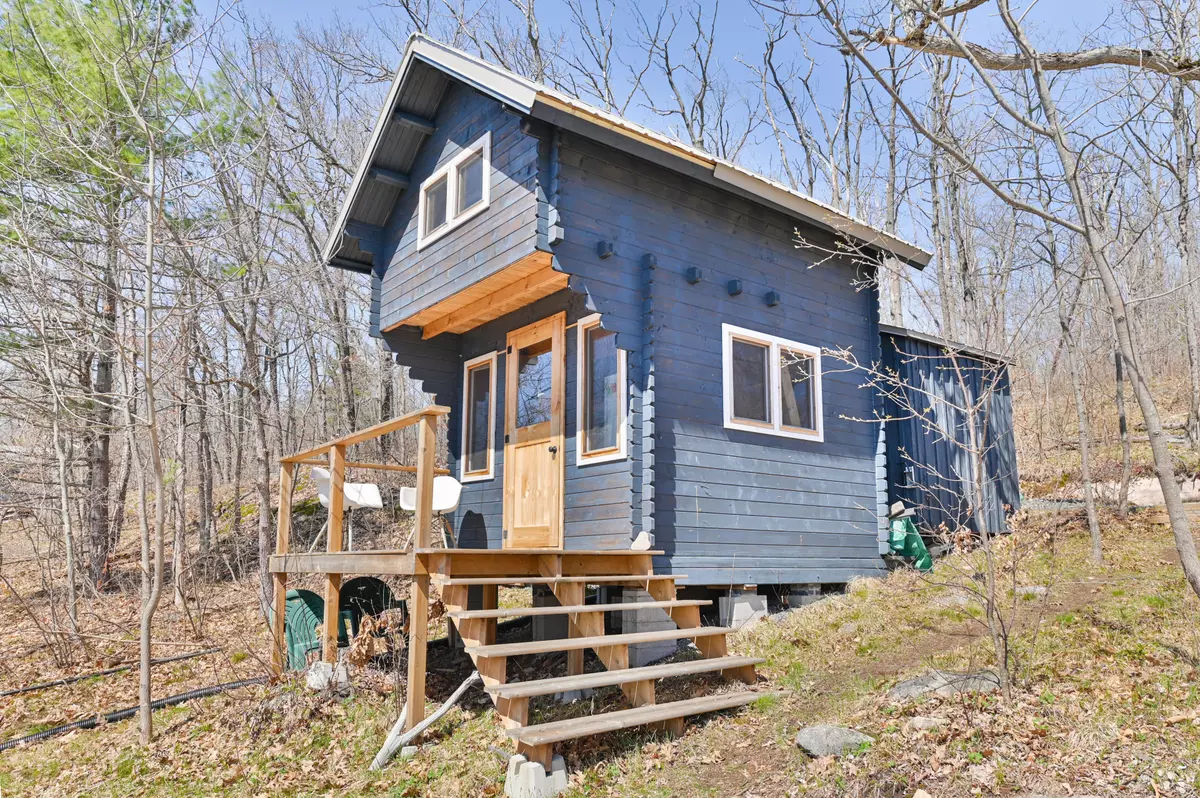 Central Frontenac, ON K0H 1B0,1117 Beaver Creek LN