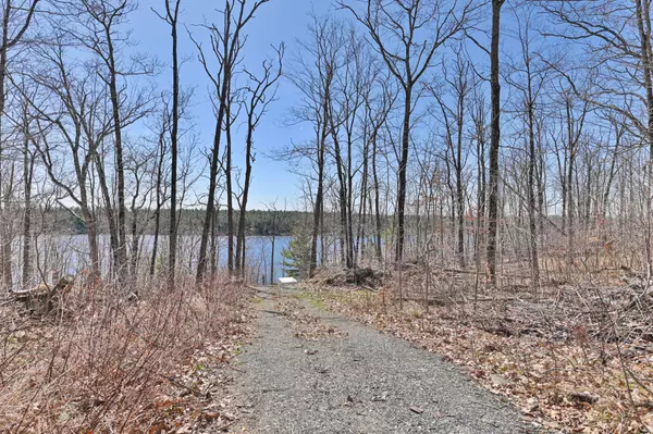 Central Frontenac, ON K0H 1B0,1117 Beaver Creek LN