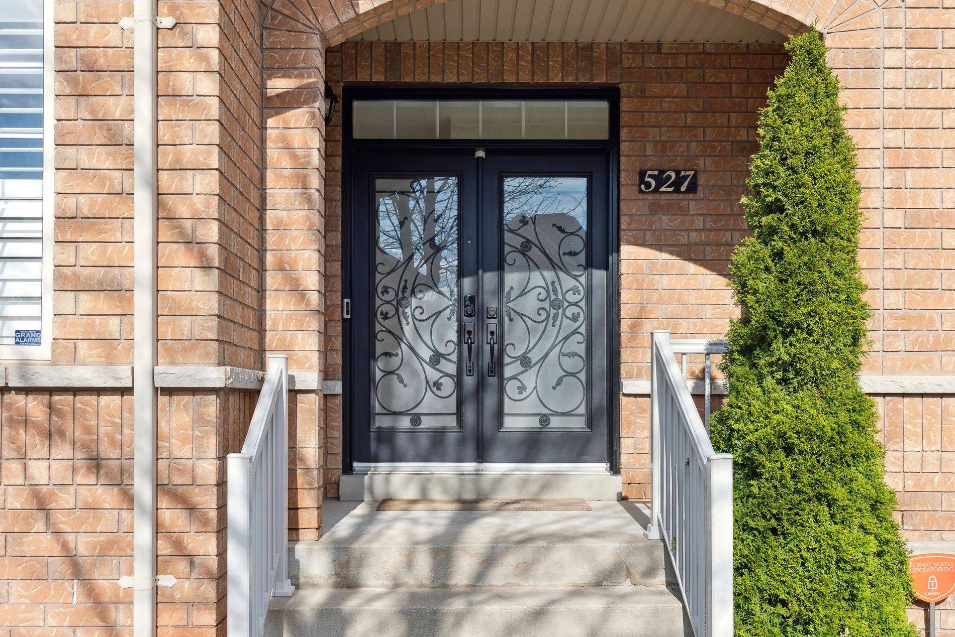 Markham, ON L6B 1H4,527 Country Glen RD