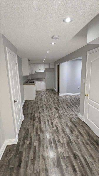 Milton, ON L9T 7C7,697 Ferguson DR