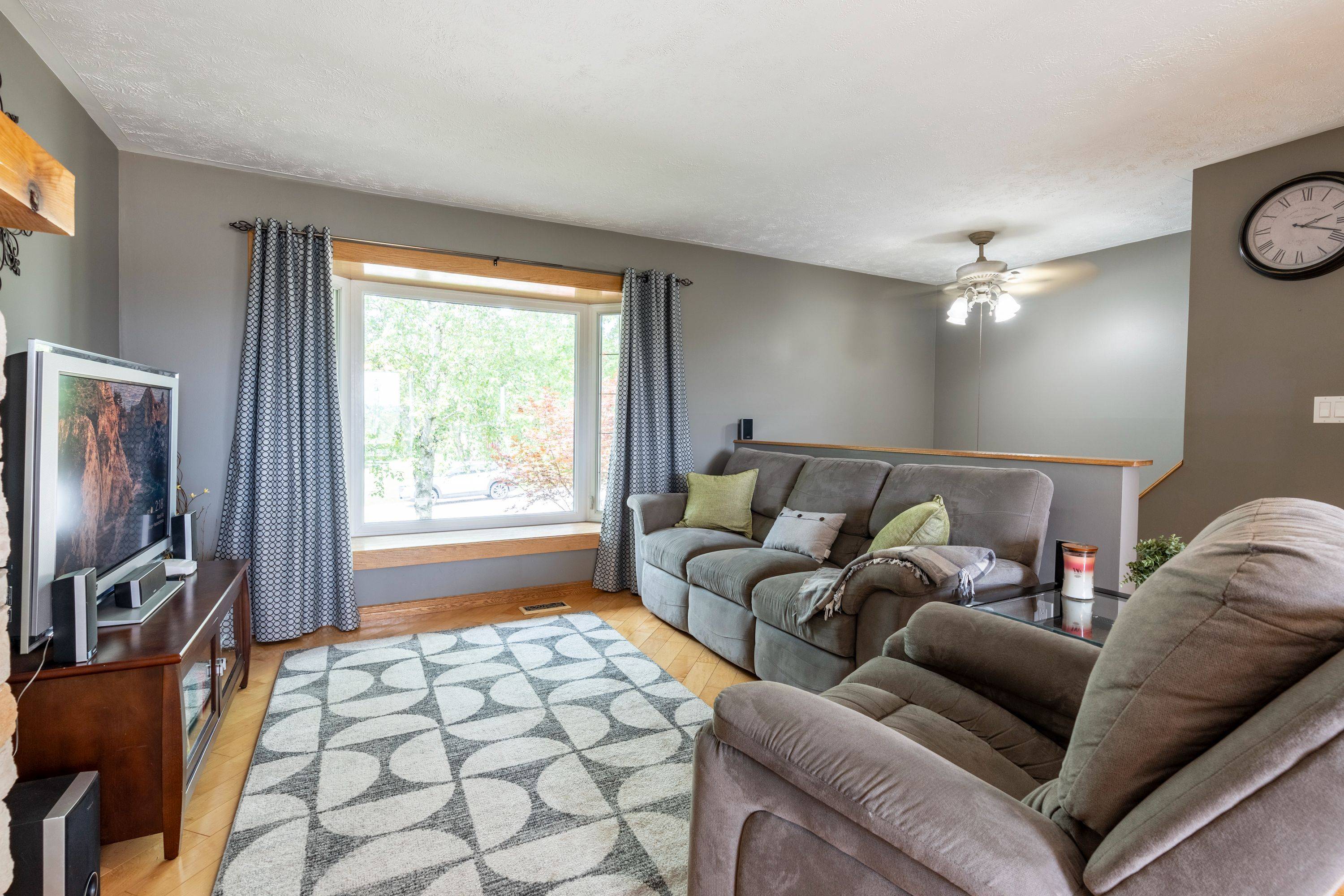 Grey Highlands, ON N0C 1H0,29 Armstrong CRES