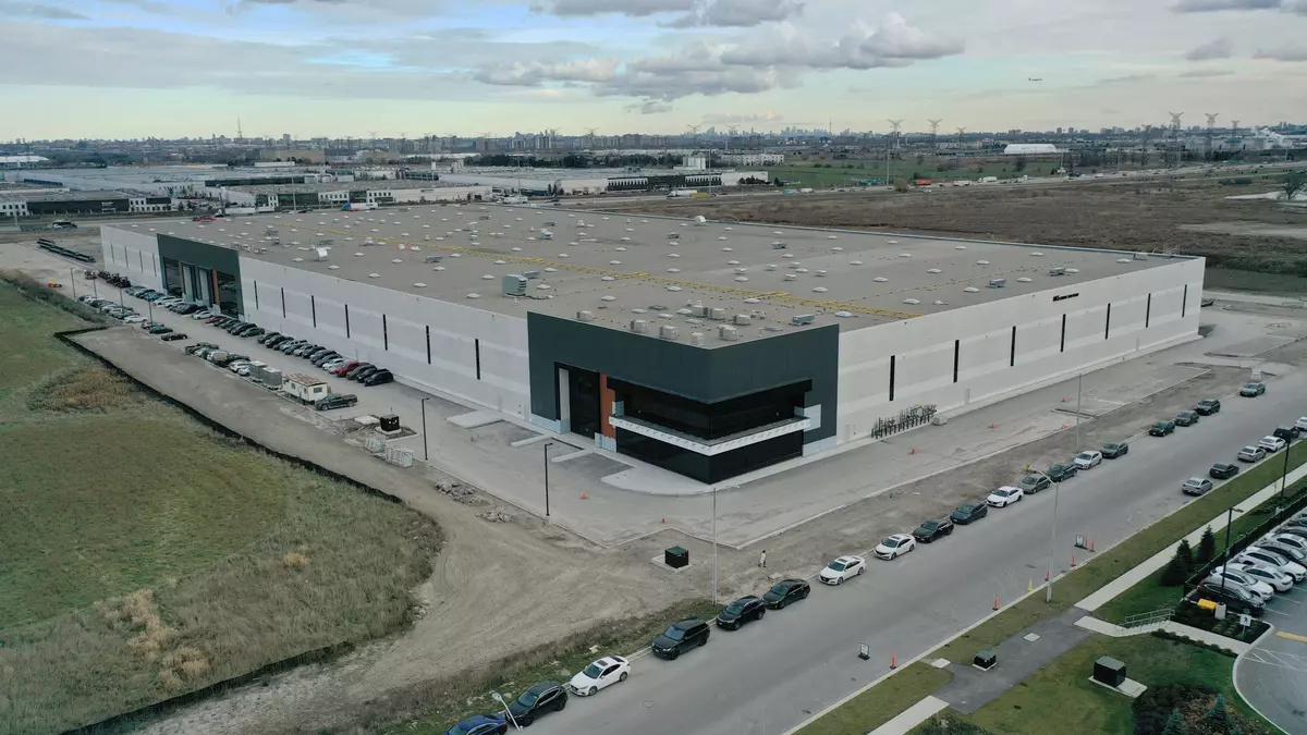 Vaughan, ON L4H 3N5,865 Gibraltar RD #3