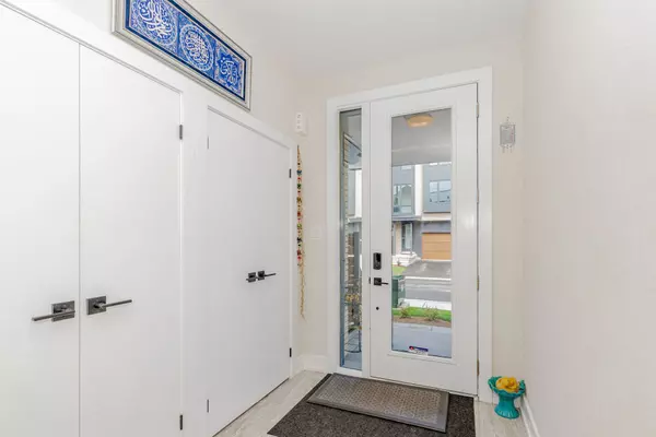 Burlington, ON L7M 4Y4,2273 Turnberry RD #24