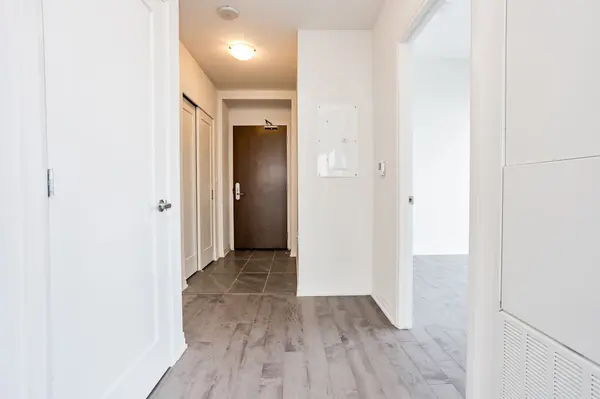 Dows Lake - Civic Hospital And Area, ON K1S 5W9,805 Carling AVE #4007