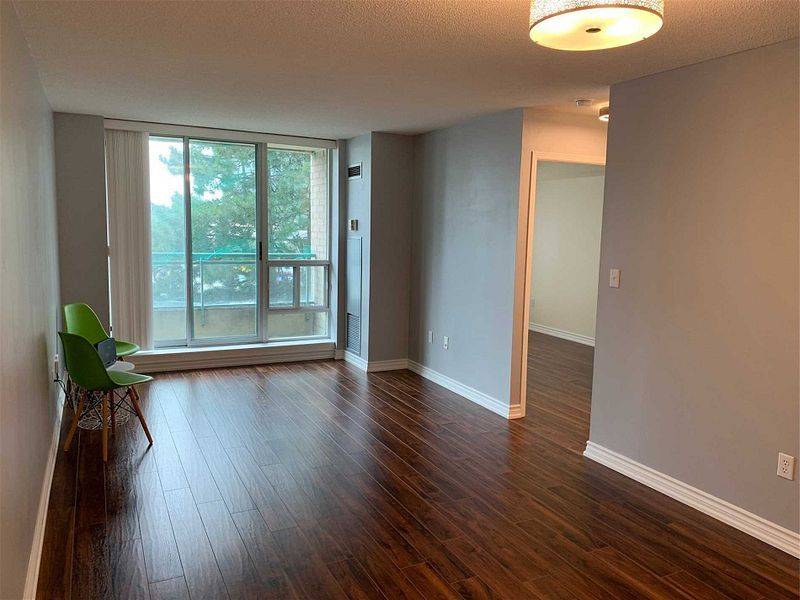 Toronto C14, ON M2M 4L9,1 Pemberton AVE #409