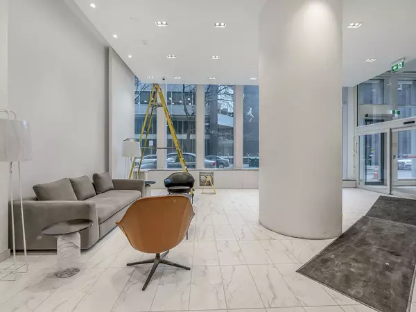 Toronto C01, ON M5T 1T4,234 Simcoe ST #501