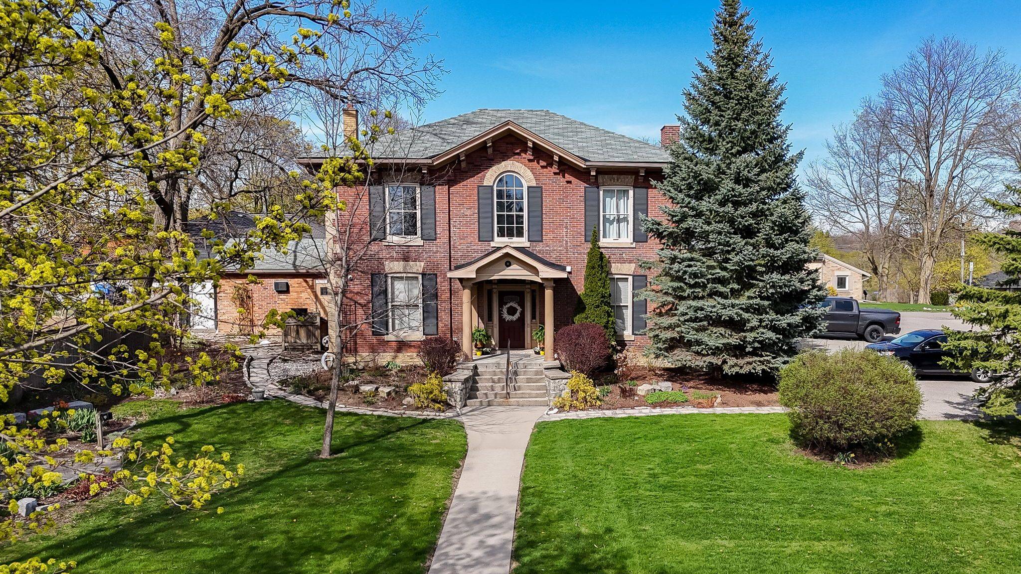 457 Woolwich ST, Guelph, ON N1H 3X6
