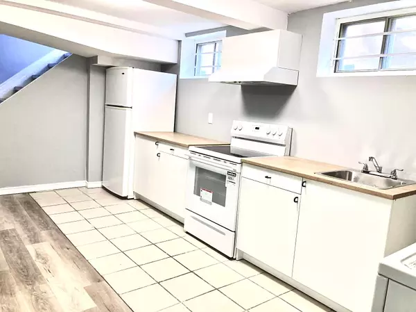 Overbrook - Castleheights And Area, ON K1K 1N2,98 Donald ST #B