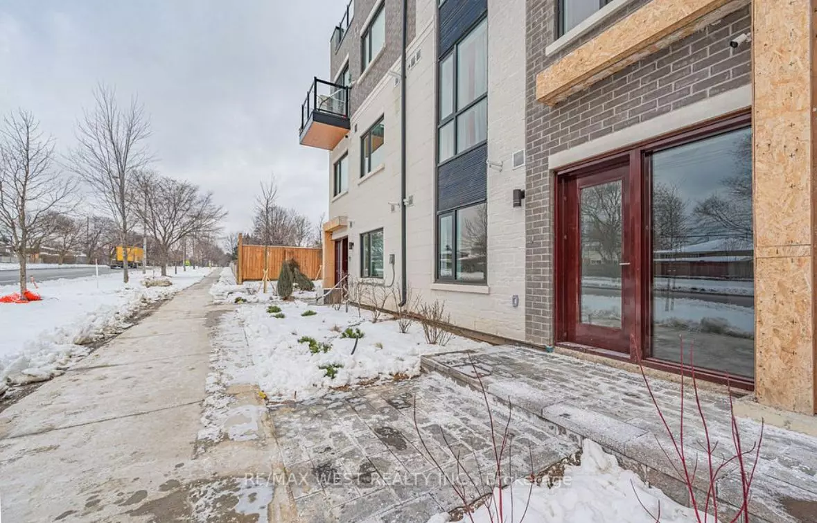 Toronto E05, ON M1W 0A9,3453 Victoria Park AVE #A107