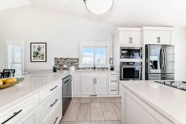 Calgary, AB T3G 3V3,92 Citadel DR NW