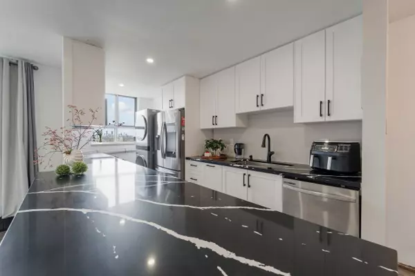 Mississauga, ON L4X 1S2,1615 Bloor ST #1001