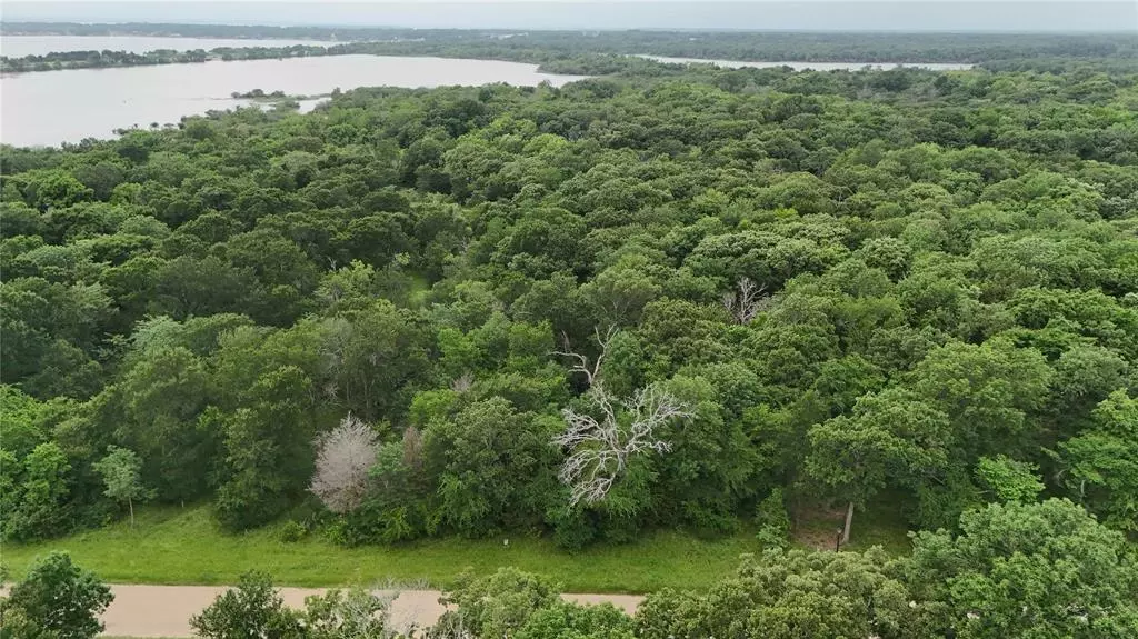 114 Oakmont Drive, Mabank, TX 75147