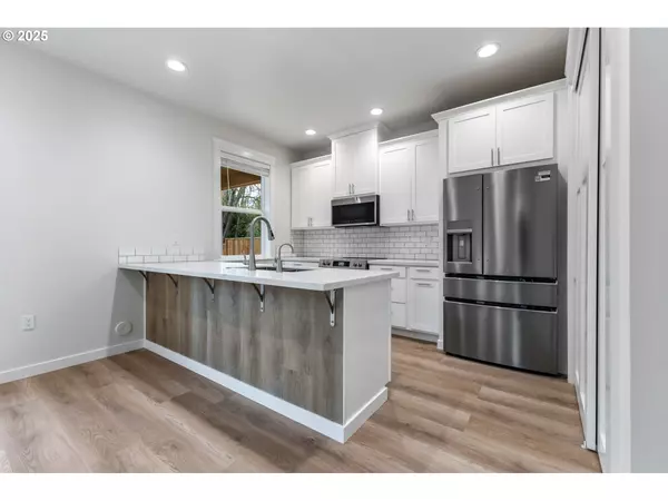 Brownsville, OR 97327,784 Pebble ST