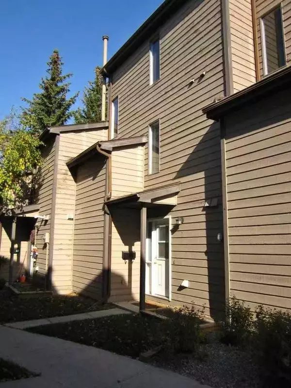 Calgary, AB T2K 5Y5,95 Grier PL NE #3