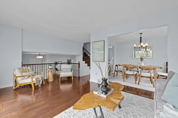 Selwyn, ON K9J 0C7,238 Patricia CRES