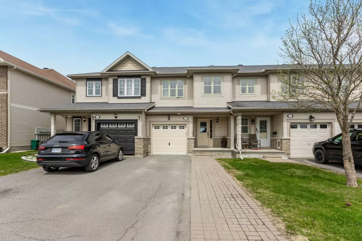 Orleans - Cumberland And Area, ON K4A 5B3,166 TRAIL SIDE CIR