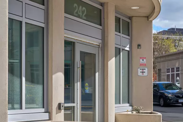 Lower Town - Sandy Hill, ON K1N 0B7,242 Rideau ST #2405