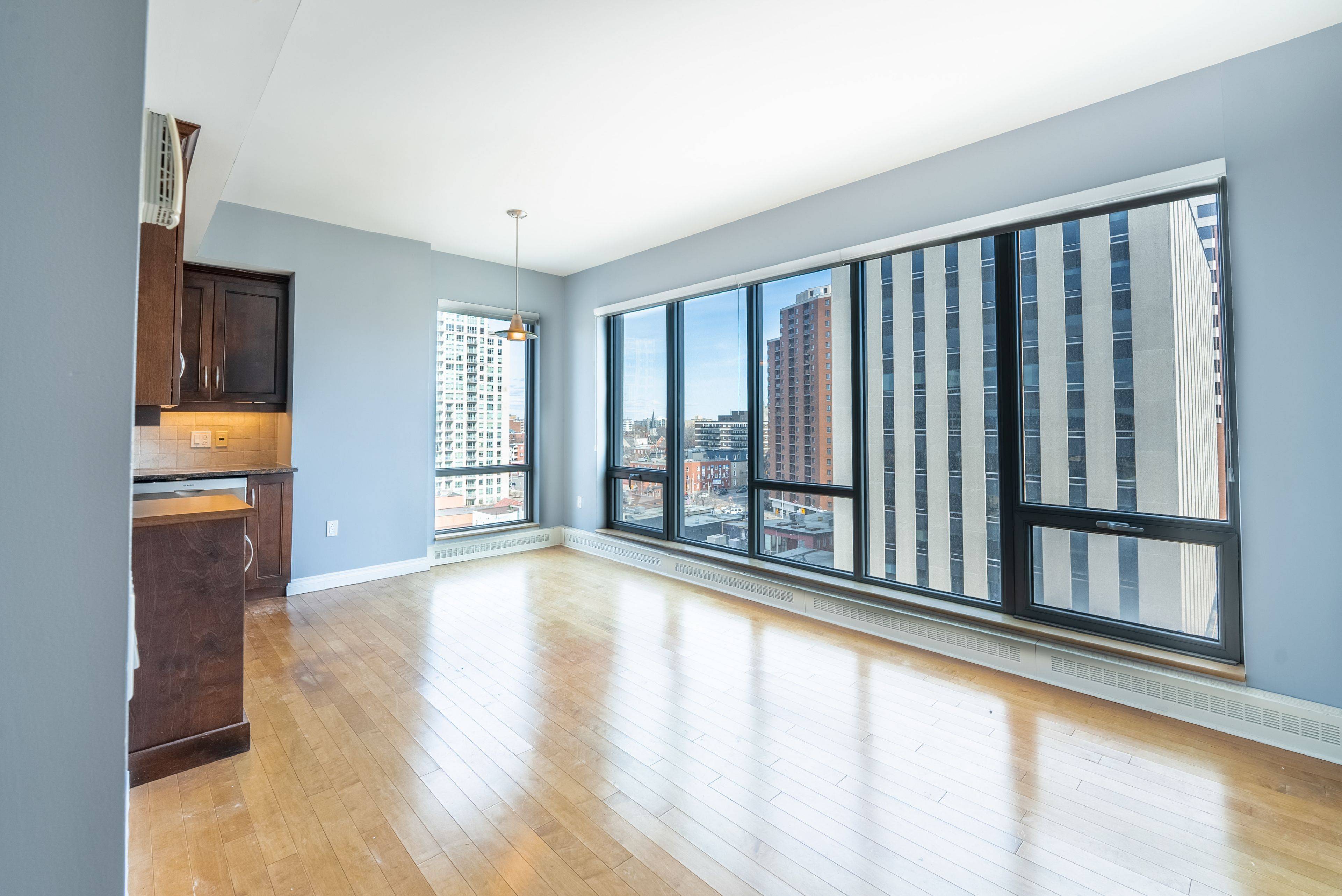 Lower Town - Sandy Hill, ON K1N 0A8,90 George ST #809