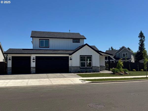 1918 S Holly ST, Canby, OR 97013