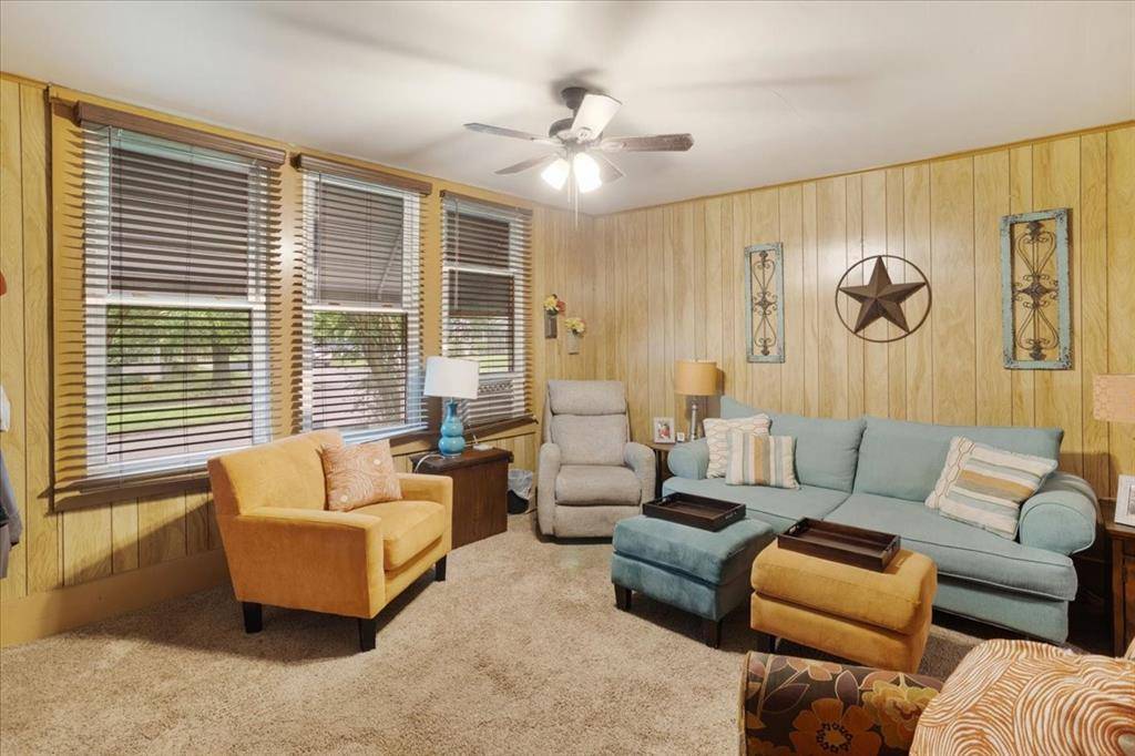 Denison, TX 75020,1231 W Woodard Street