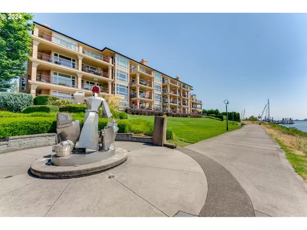 2015 SE COLUMBIA RIVER DR #320, Vancouver, WA 98661