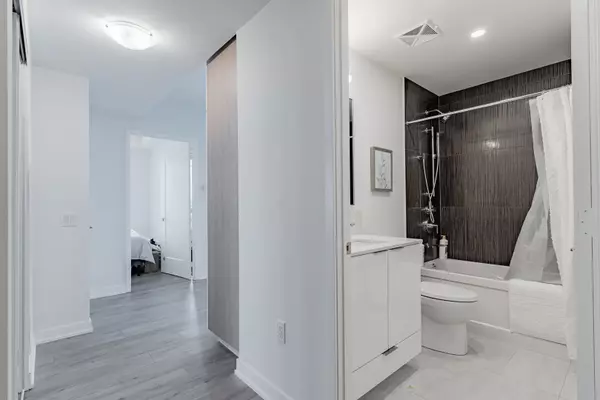 Toronto C08, ON M5E 0E3,28 Freeland St. ST #3907