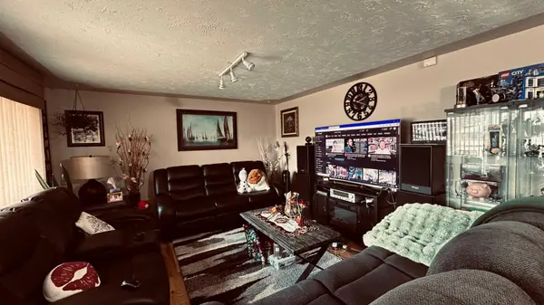 Drumheller, AB T0J 0Y5,401 11 Street East