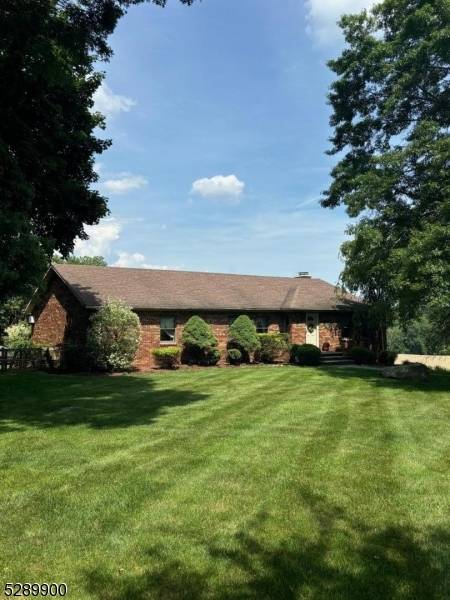 27 Yellow Frame Rd, Green Twp., NJ 07860