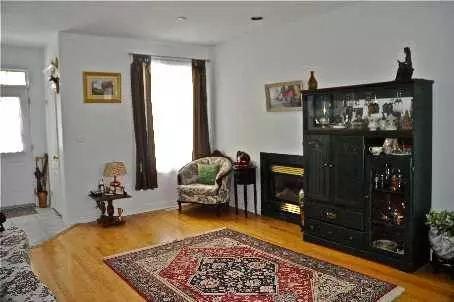 Toronto E11, ON M1X 1Z6,34 Pogonia ST E