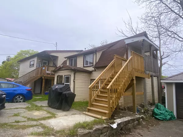 Quinte West, ON K8V 1W1,22 MCCANN ST
