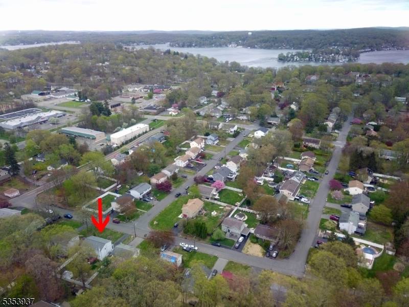 Hopatcong Boro, NJ 07843,14 Smoke Rise Rd