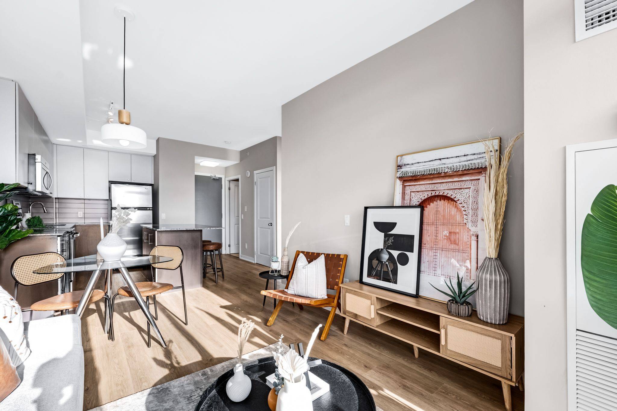 Toronto W08, ON M8Z 0C3,8 Fieldway RD #403