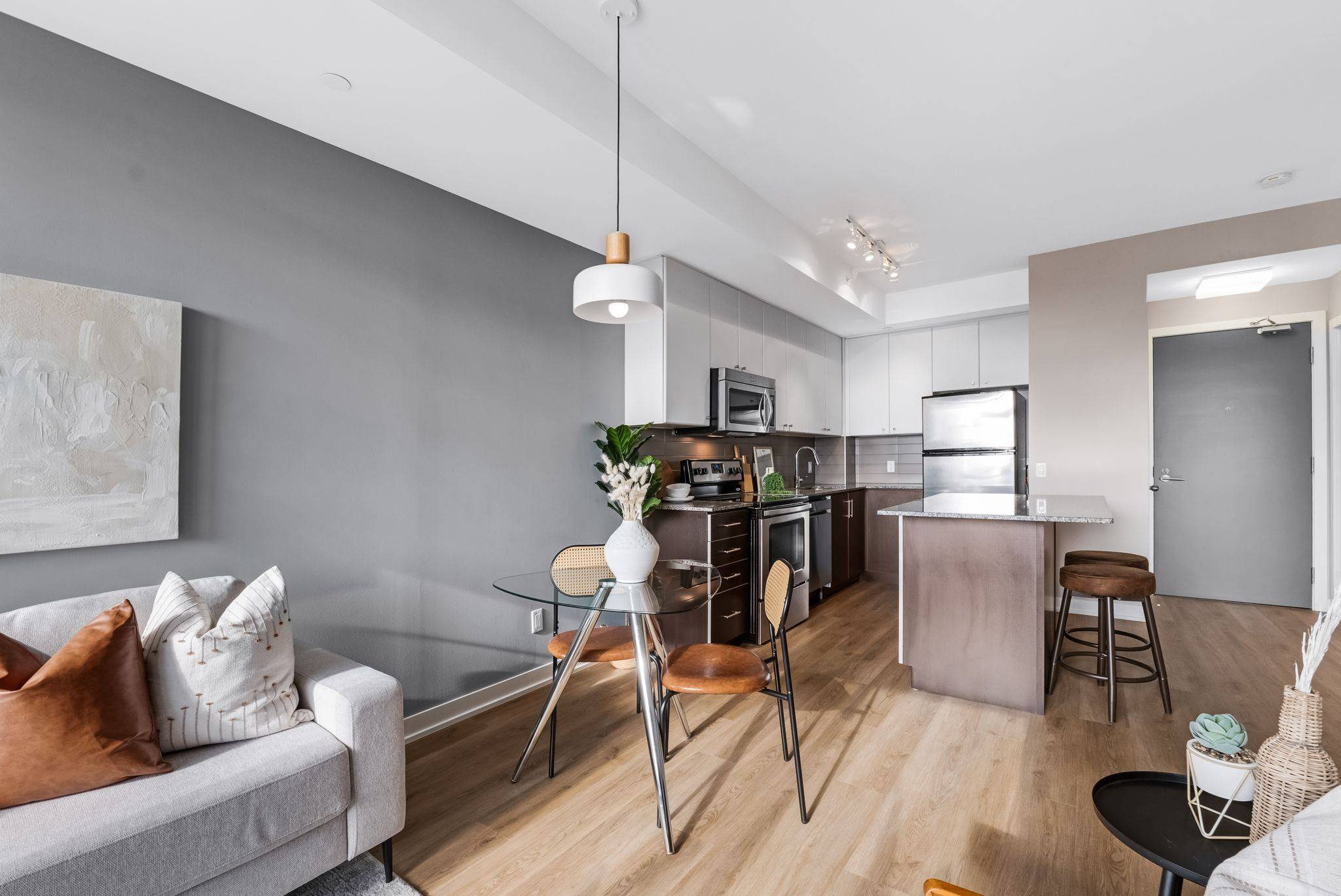 Toronto W08, ON M8Z 0C3,8 Fieldway RD #403