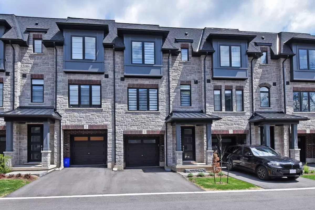 Hamilton, ON L9G 1N4,187 Wilson ST W #4
