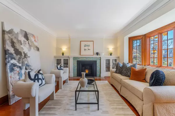 Toronto C09, ON M4T 1G1,122 Garfield AVE