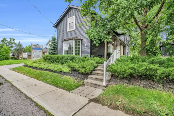 East Gwillimbury, ON L0G 1V0,18967 Leslie ST
