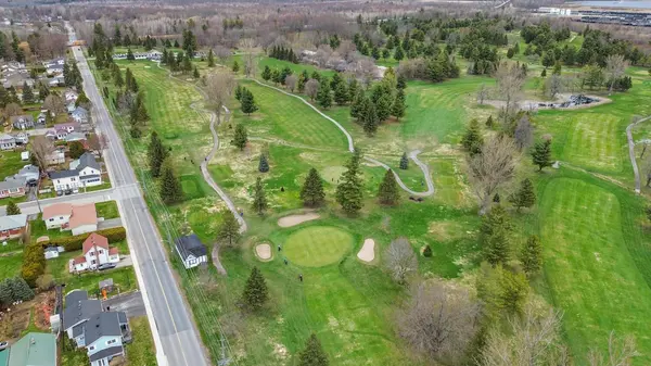 Prescott, ON K0E 1T0,579 Boundary ST