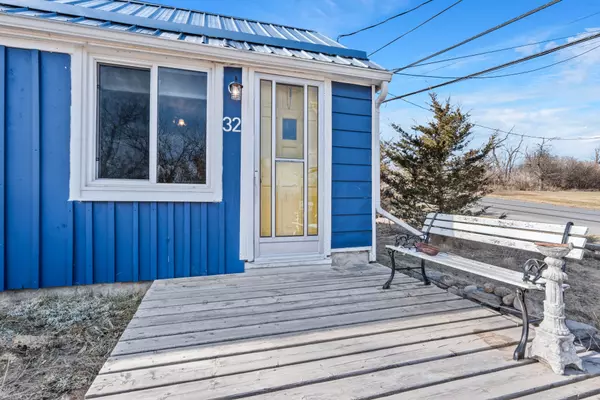 Stone Mills, ON K0K 3N0,32 Cutler RD