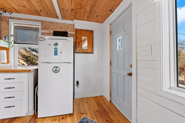 Stone Mills, ON K0K 3N0,32 Cutler RD