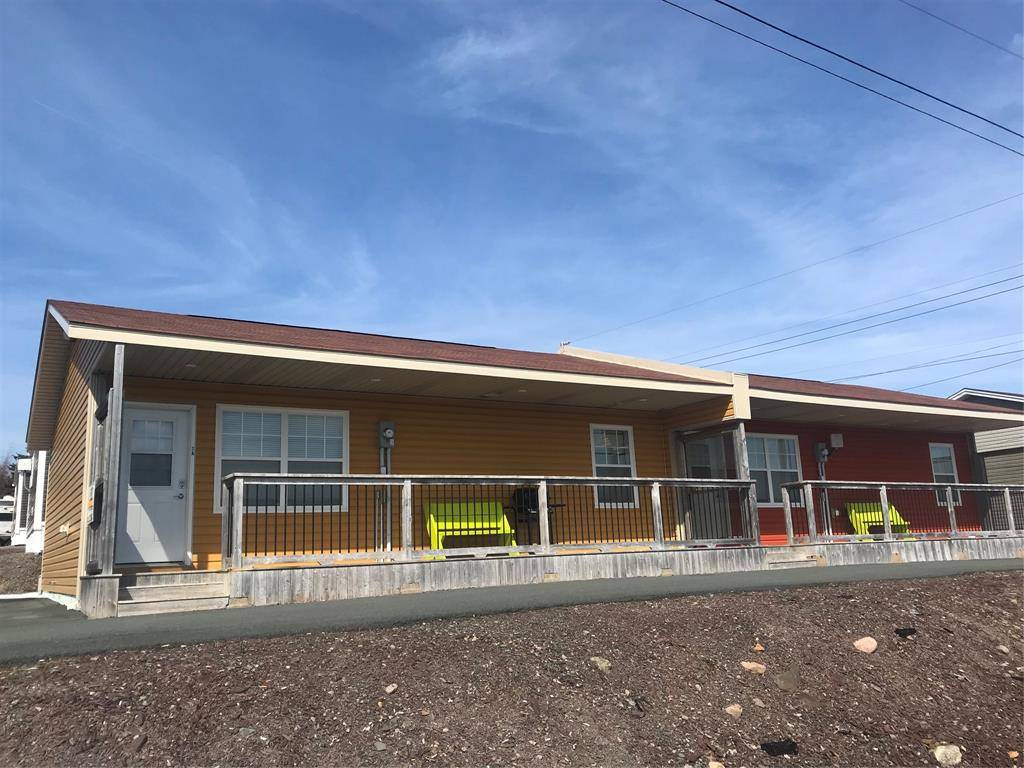 7 Thistle Street, Sunnyside, T. Bay, NL A0B3J0