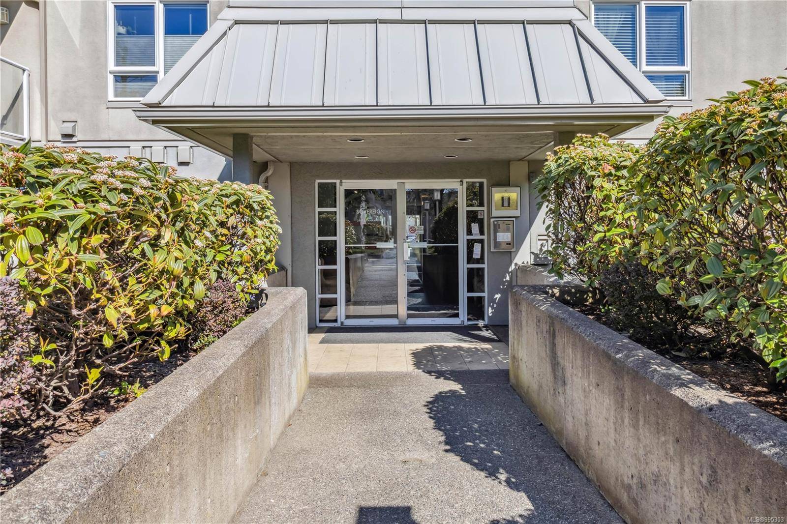 Victoria, BC V8T 3Y8,2647 Graham St #301