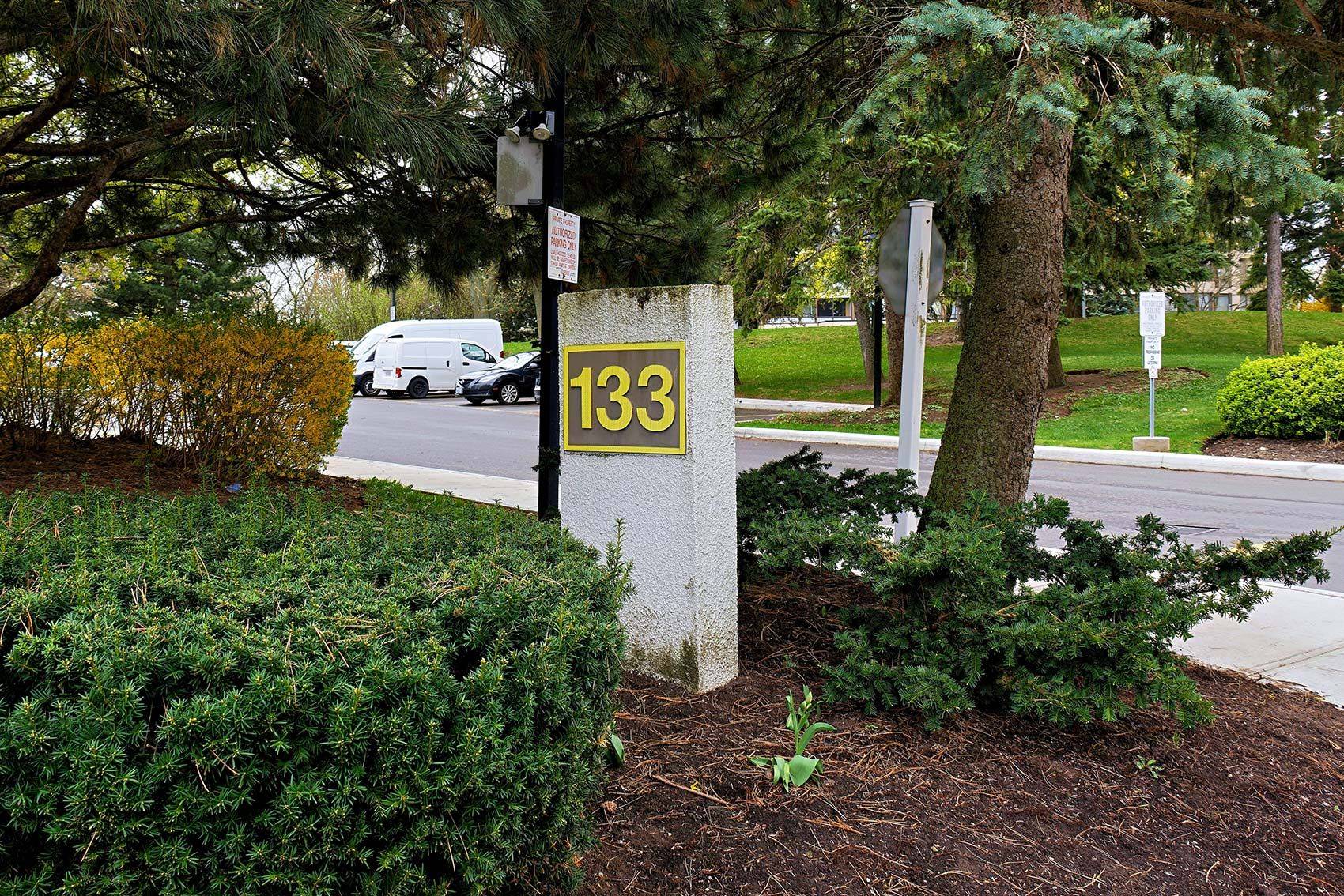 Toronto C07, ON M2R 3T2,133 Torresdale AVE #2205