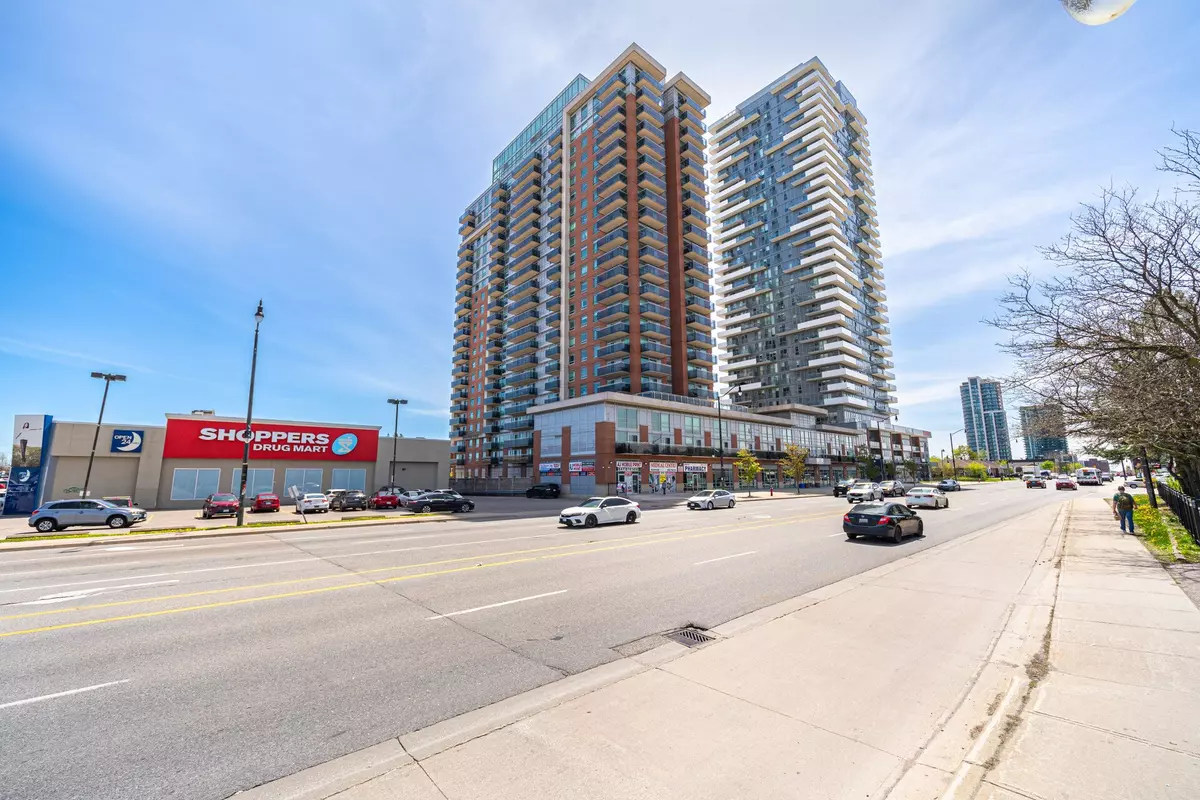 Brampton, ON L6W 0A9,215 Queen ST E #1103